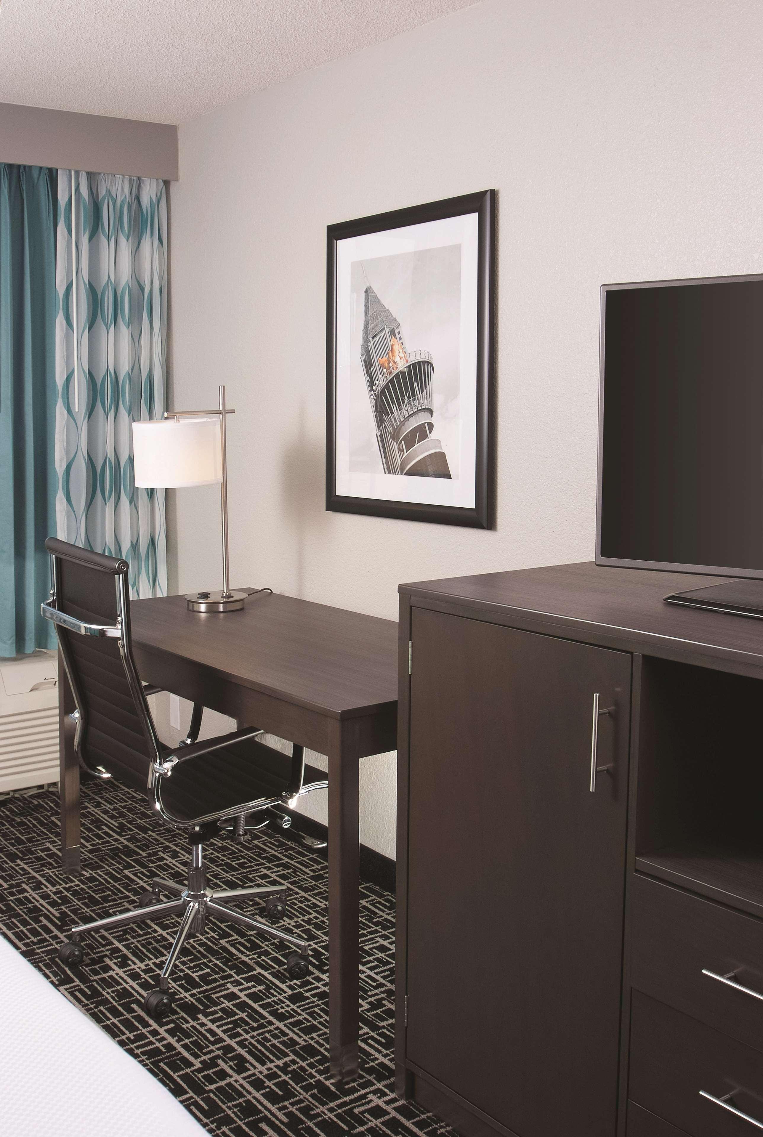 La Quinta By Wyndham Atlanta Airport North