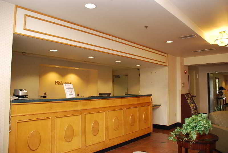 La Quinta By Wyndham Atlanta Airport North 3*