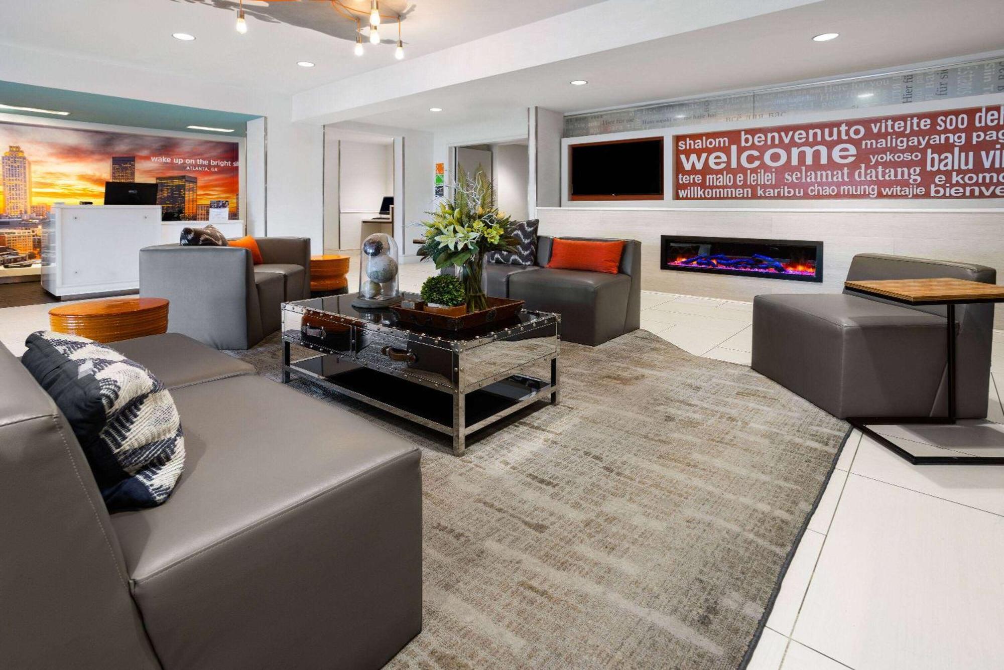 La Quinta By Wyndham Atlanta Airport North 3*